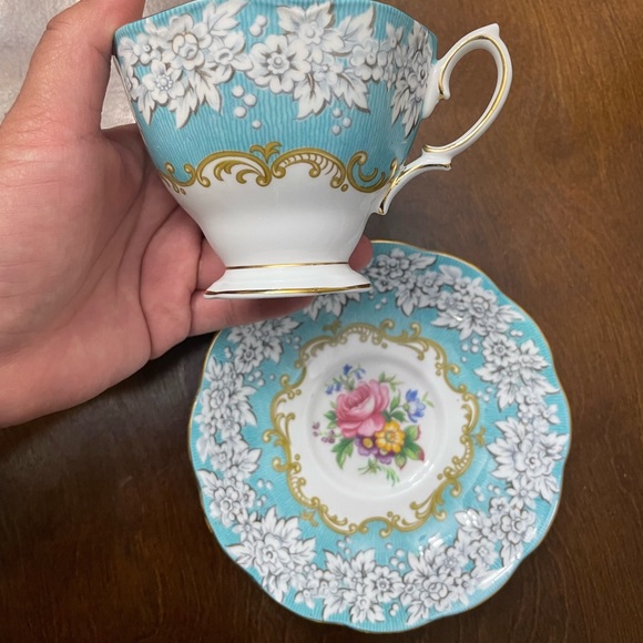 Royal Albert Enchantment teacup and saucer - Picture 3 of 8